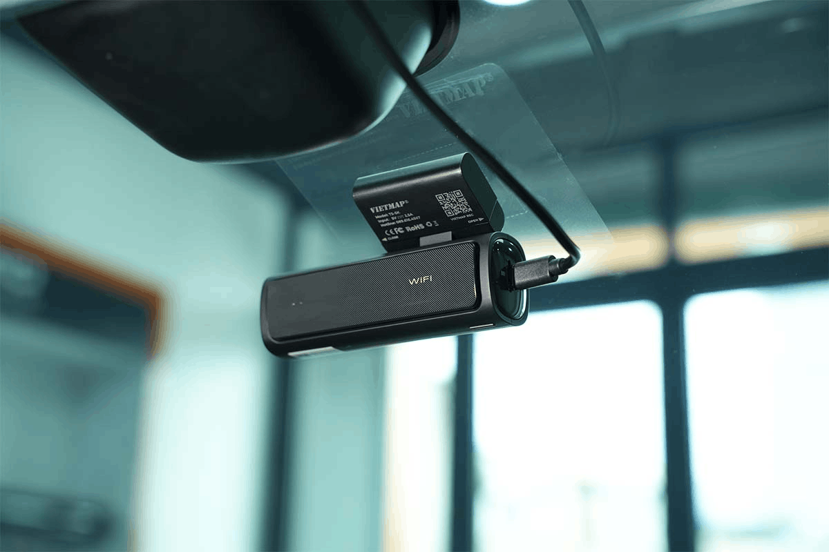 hình ảnh lắp đặt camera hành trình vietmap ts 5k - bảo hành chính hãng tại thành nam gps